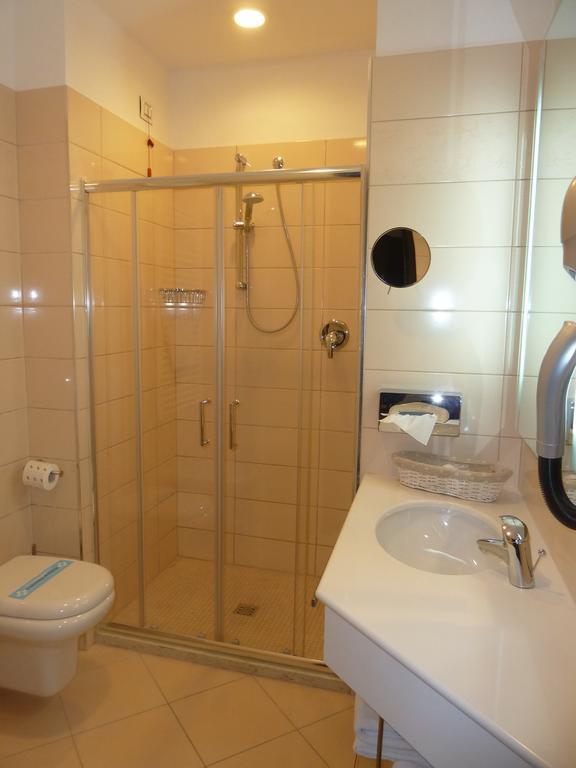 Terminal Palace & Hotel 4*