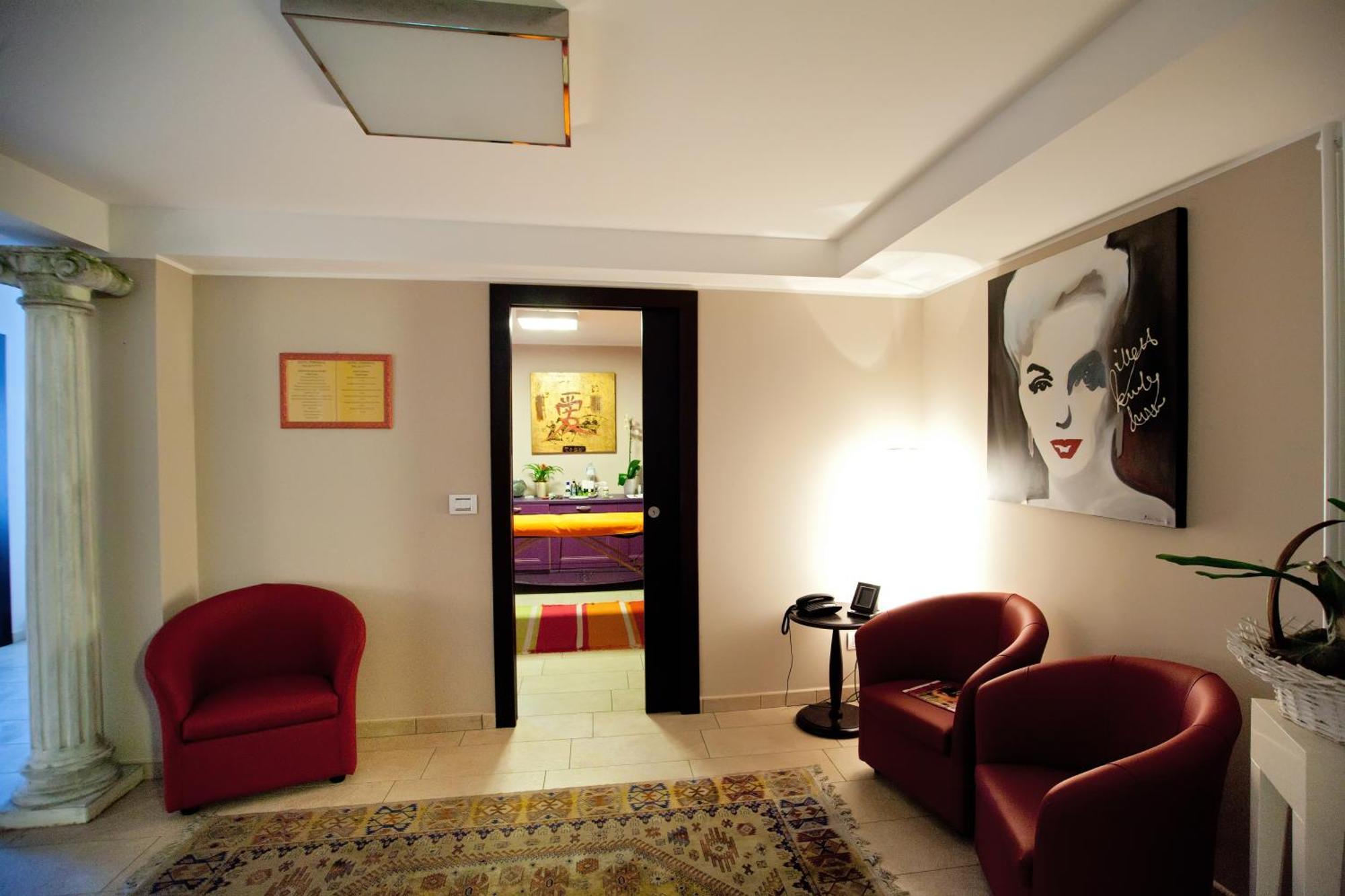 Hotel Terminal Palace &