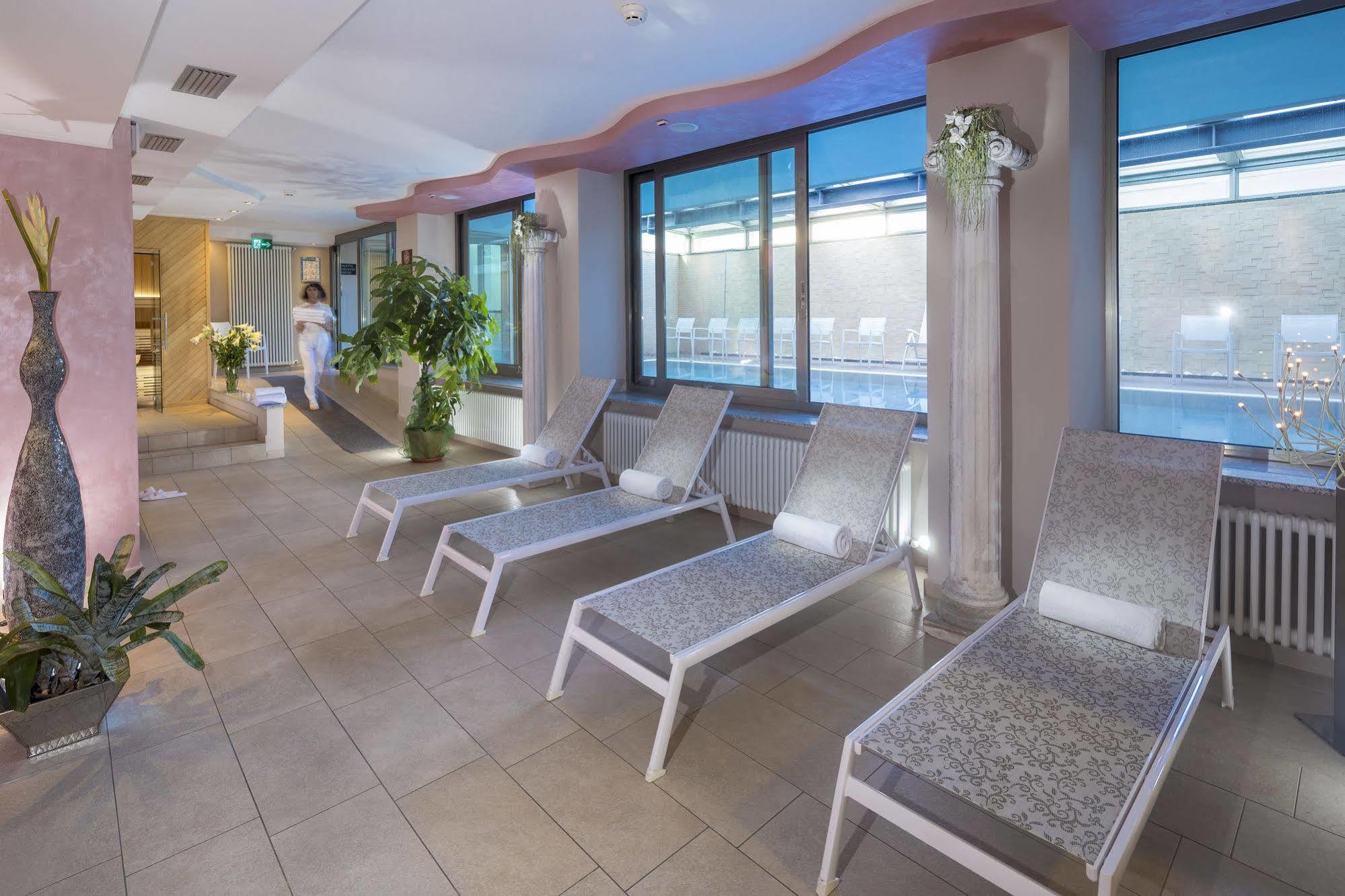 Terminal Palace & Hotel 4*